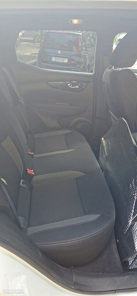Nissan Qashqai 1.5 dCi N-Connecta DCT - 9