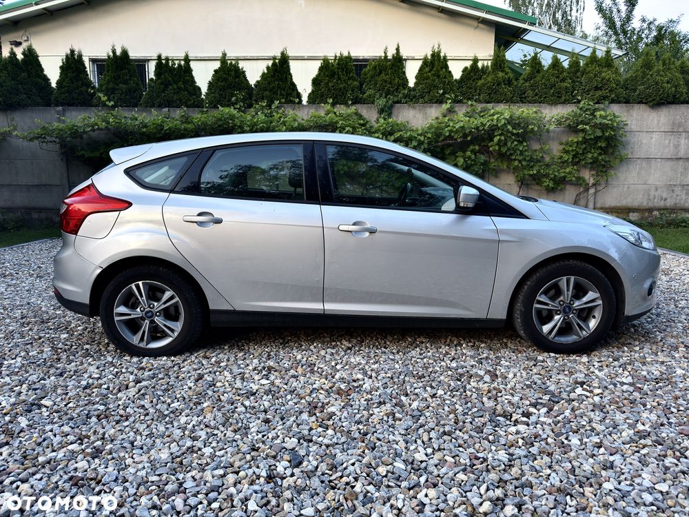 Ford Focus 1.0 EcoBoost Trend - 14