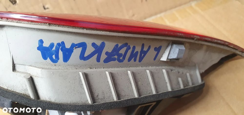Lampa lewy tył tylna lewa w klapę Audi A4 B7 Kombi 8E9945093 - 8