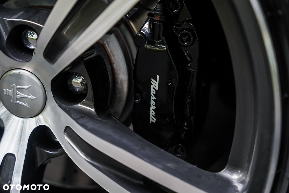 Maserati GranTurismo S - 8