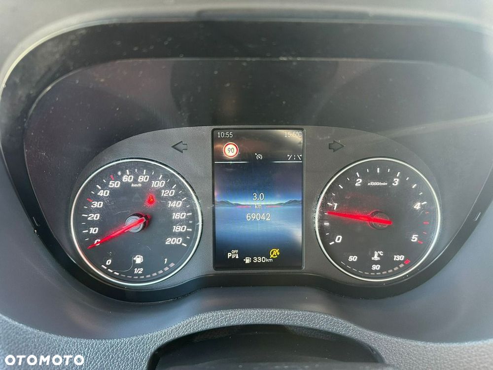 Mercedes-Benz Sprinter - 20