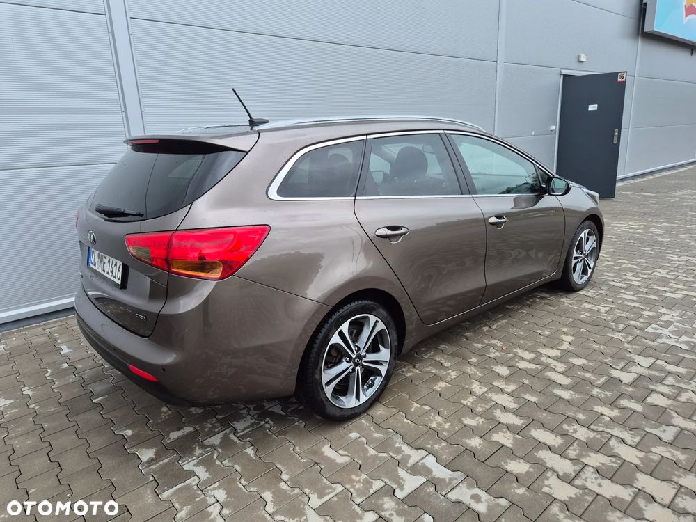 Kia Ceed 1.6 CRDi 128 Platinum Edition - 8