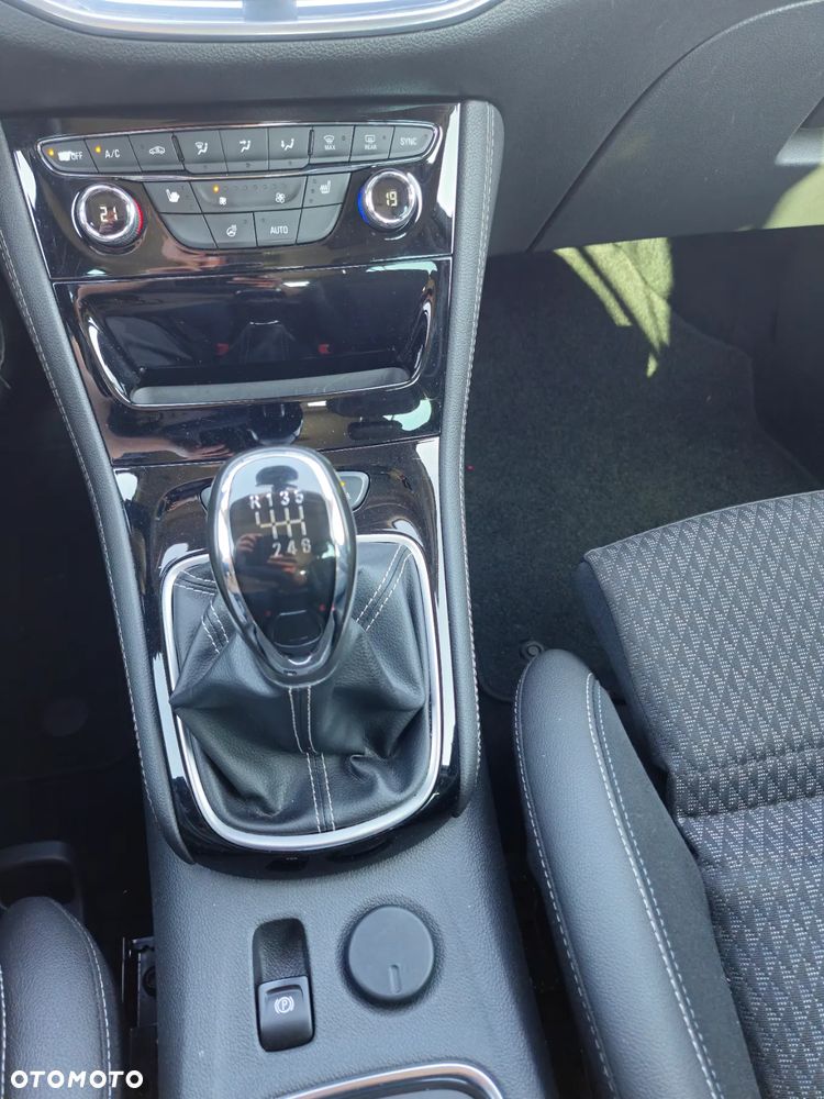 Opel Astra 1.4 Turbo Innovation - 21