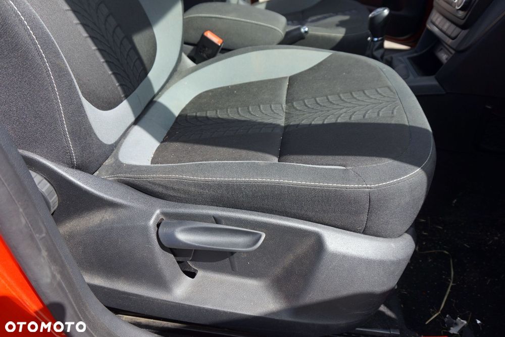 FOTEL PRZEDNI PRAWY YETI LIFT  SKODA 2012-2017 - 2