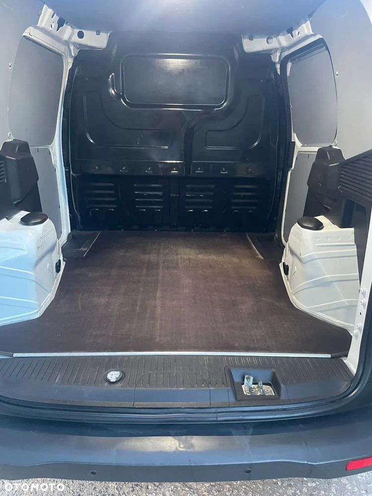 Ford Transit Courier - 7