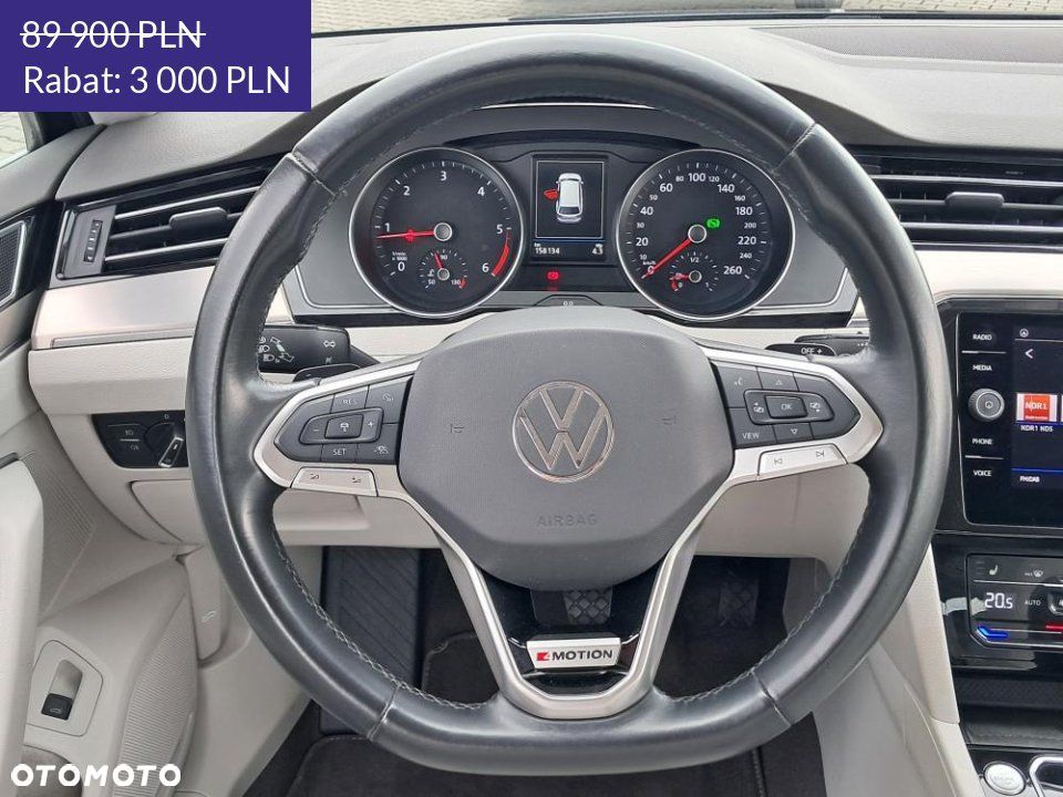 Volkswagen Passat - 22