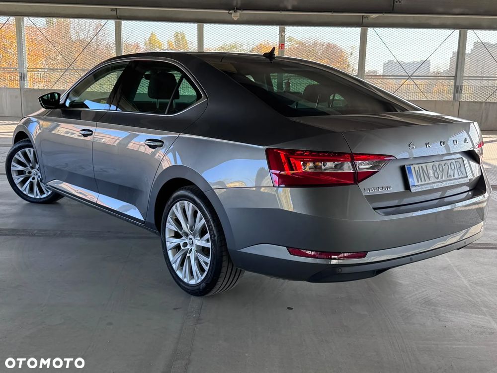 Skoda Superb 2.0 TSI Ambition DSG - 5