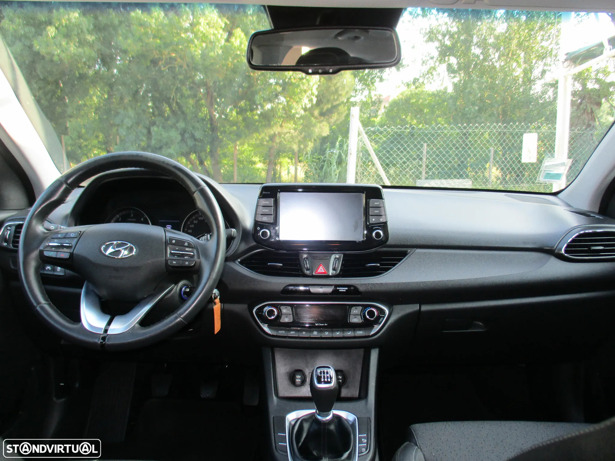 Hyundai i30 1.6 CRDI Comfort+Navi - 11