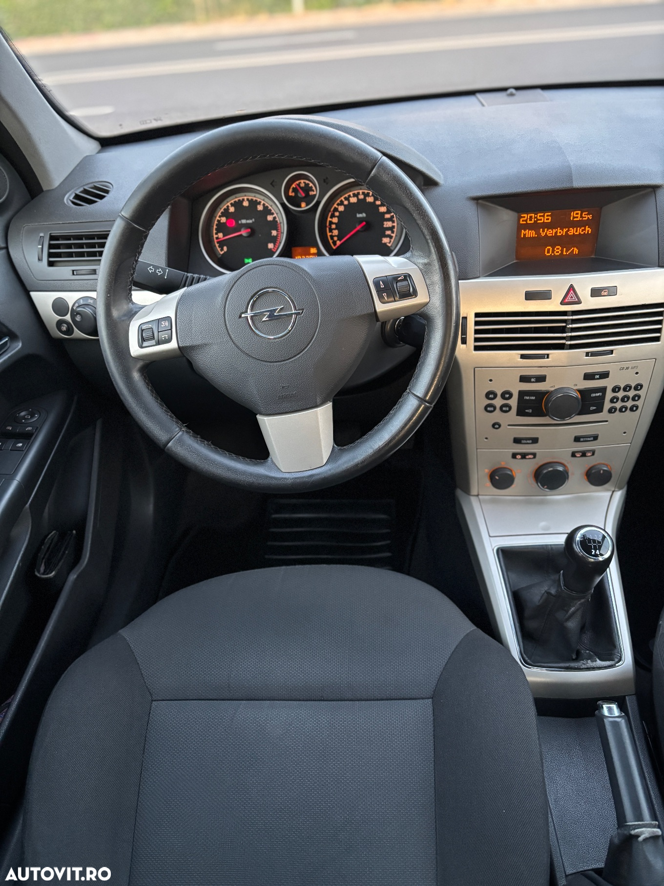 Opel Astra 1.6 Essentia - 5