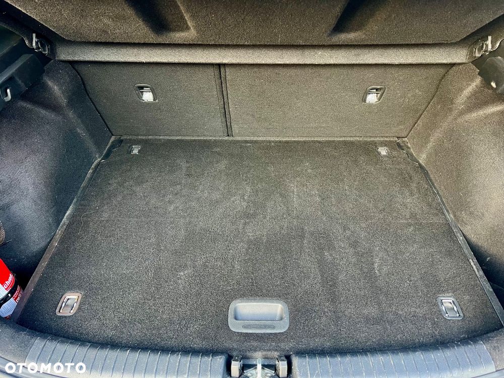 Kia Ceed 1.6 CRDi mHEV L - 12