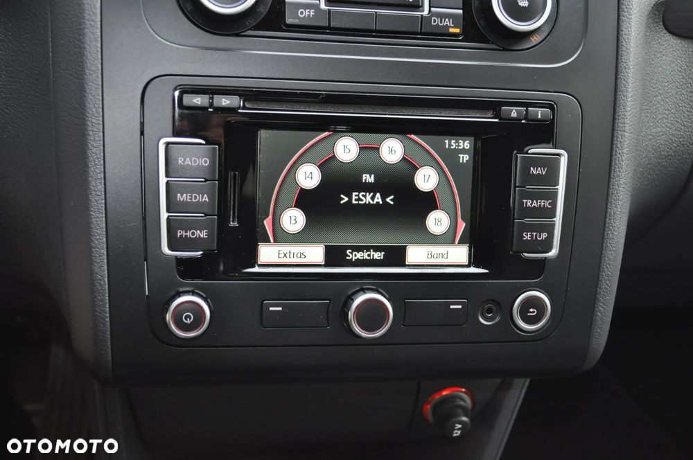 Volkswagen Touran - 26