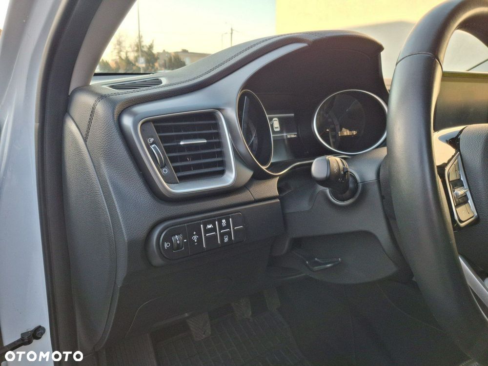 Kia Ceed 1.5 T-GDI M - 13