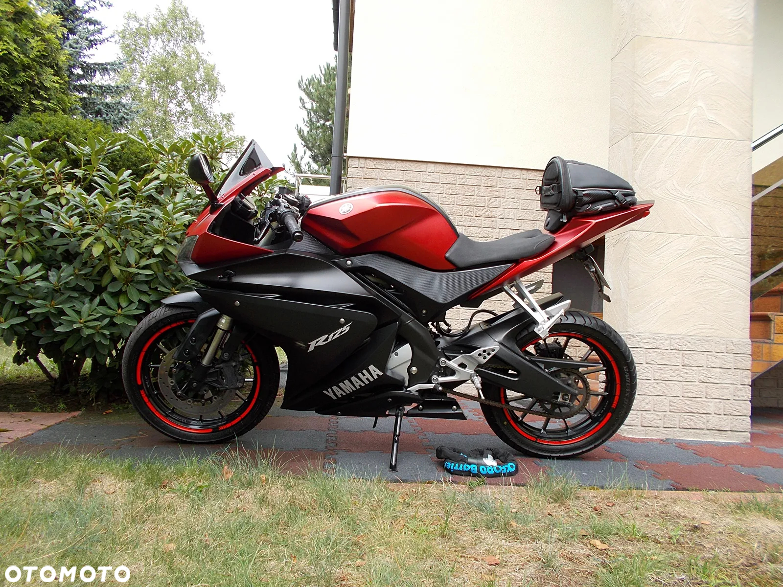Yamaha YZF - 4