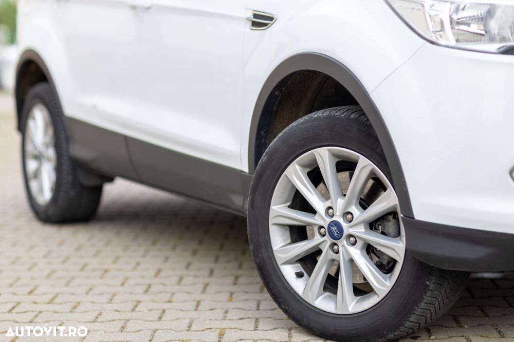 Ford Kuga 2.0 TDCi 4x4 Aut. Titanium - 5