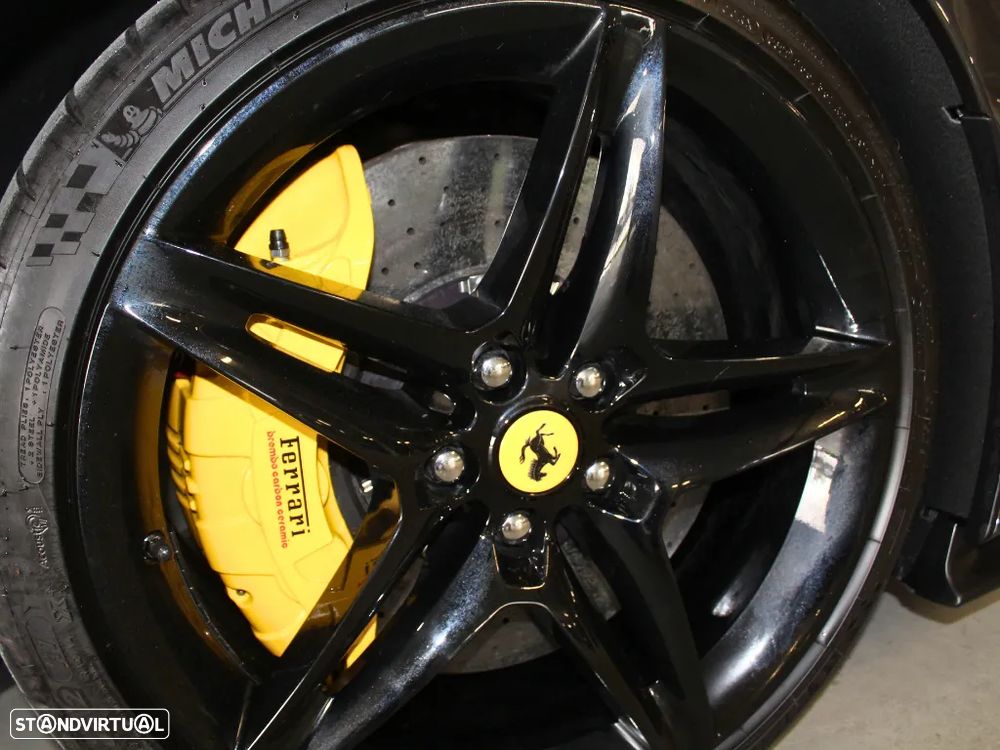 Ferrari SF90 Stradale - 12