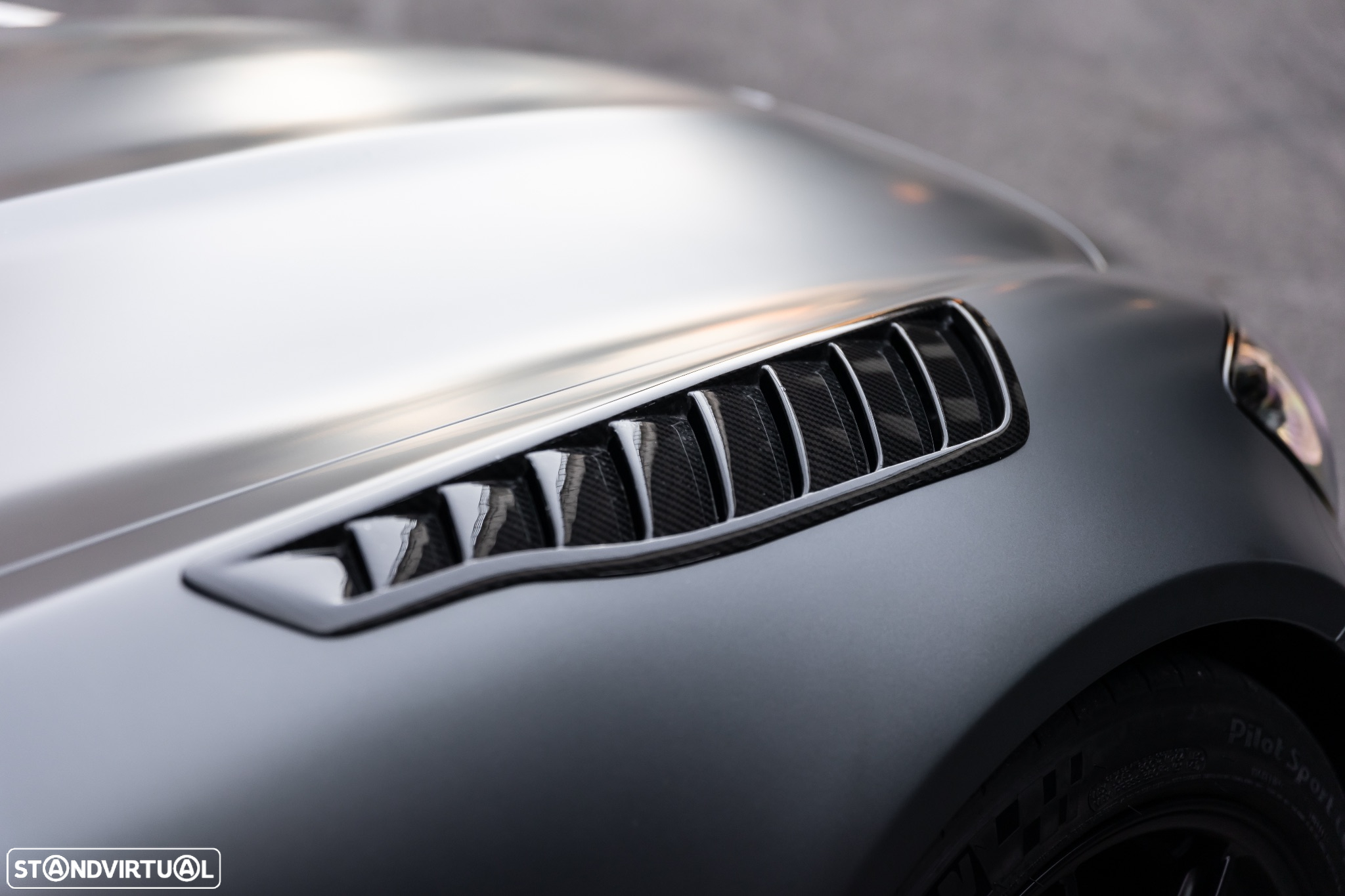 Mercedes-Benz AMG GT R - 13