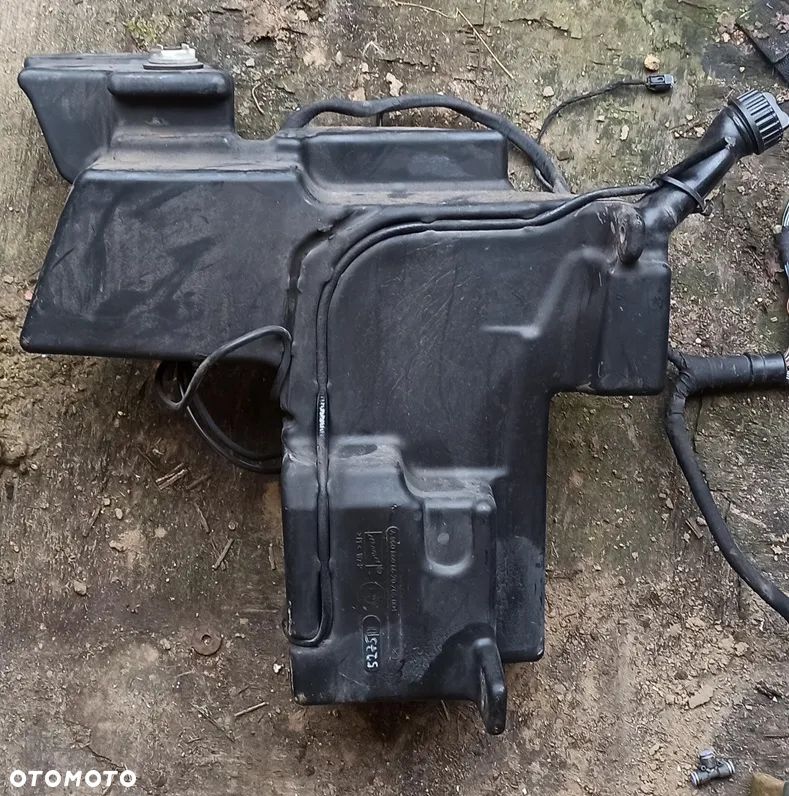 ZBIORNICZEK SPRYSKIWACZA MERCEDES ACTROS MP4 KPL 9608696620 - 2