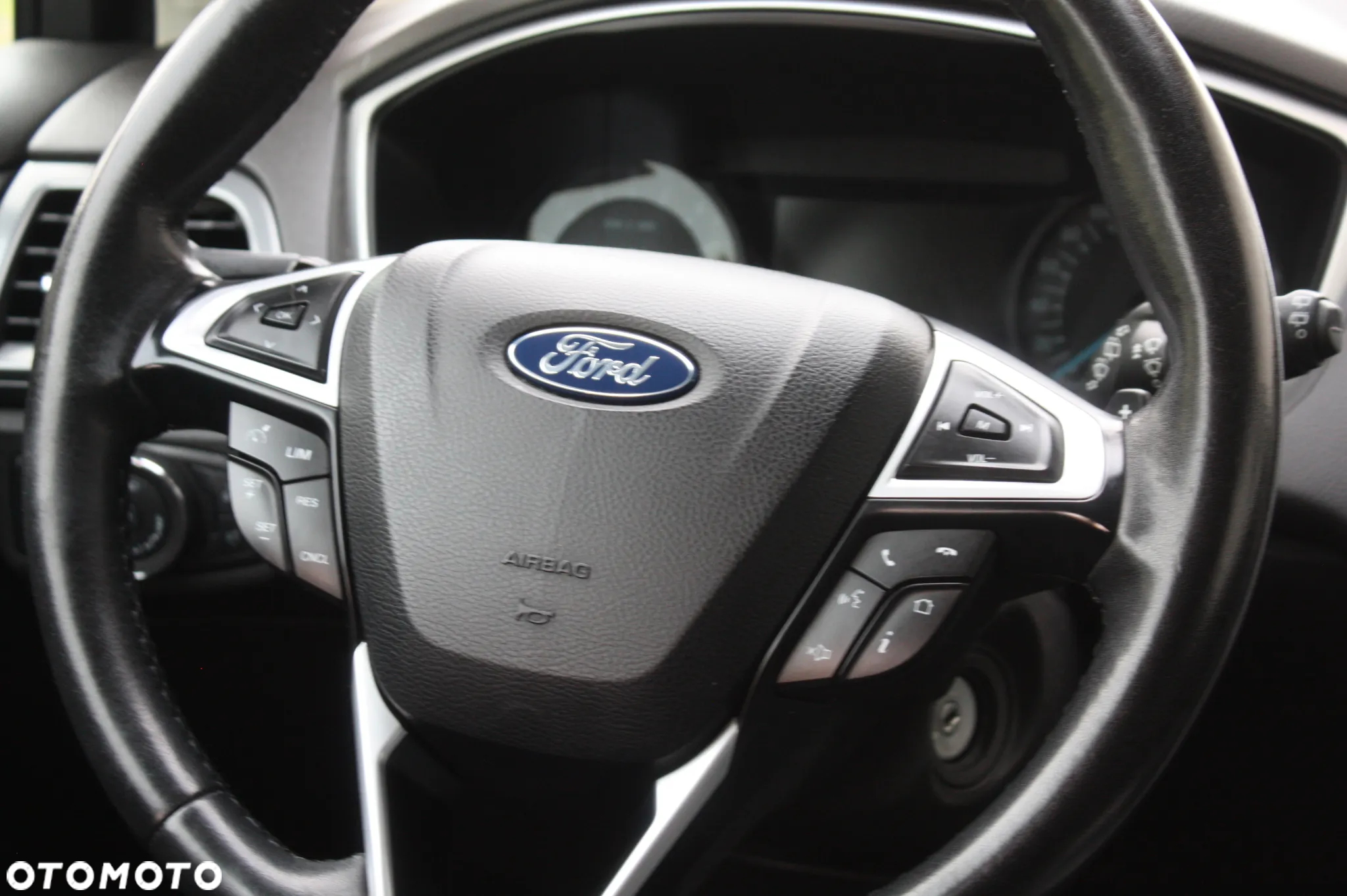 Ford Mondeo - 11