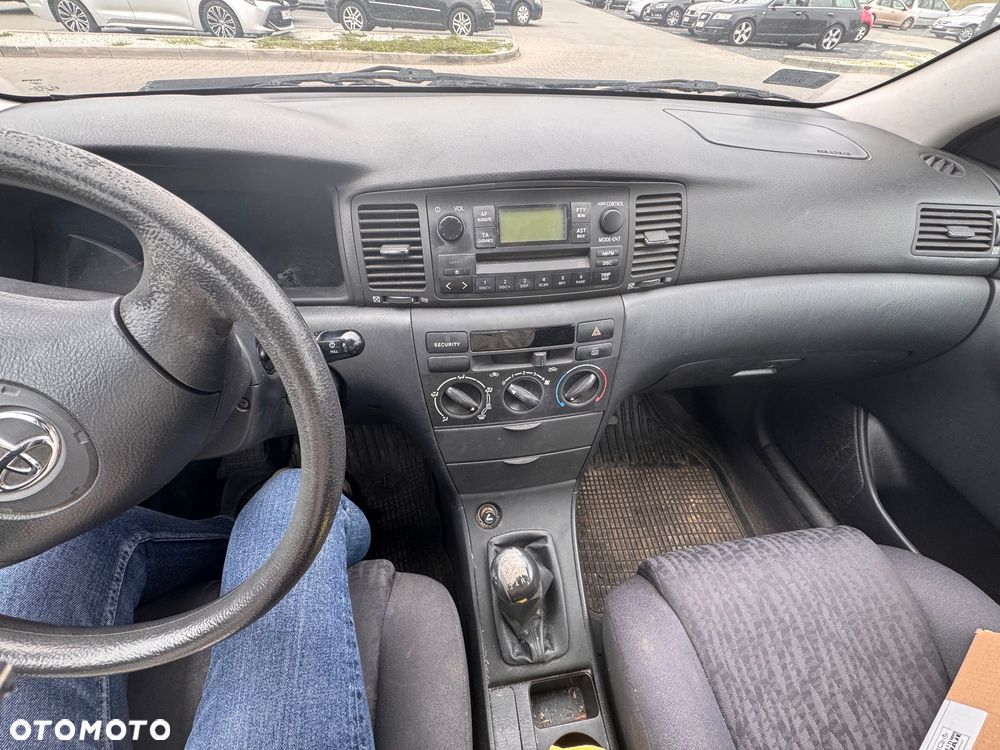 Toyota Corolla 1.4 VVT-i Base - 8
