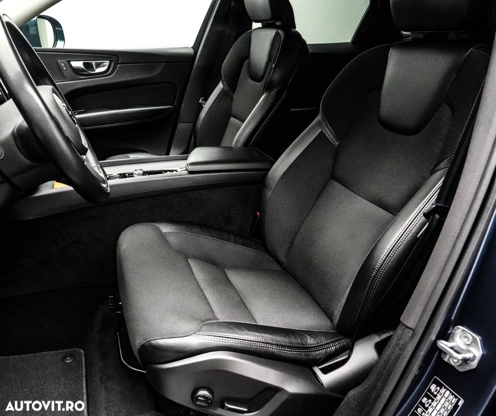 Volvo XC 60 B4 MHEV Momentum - 13