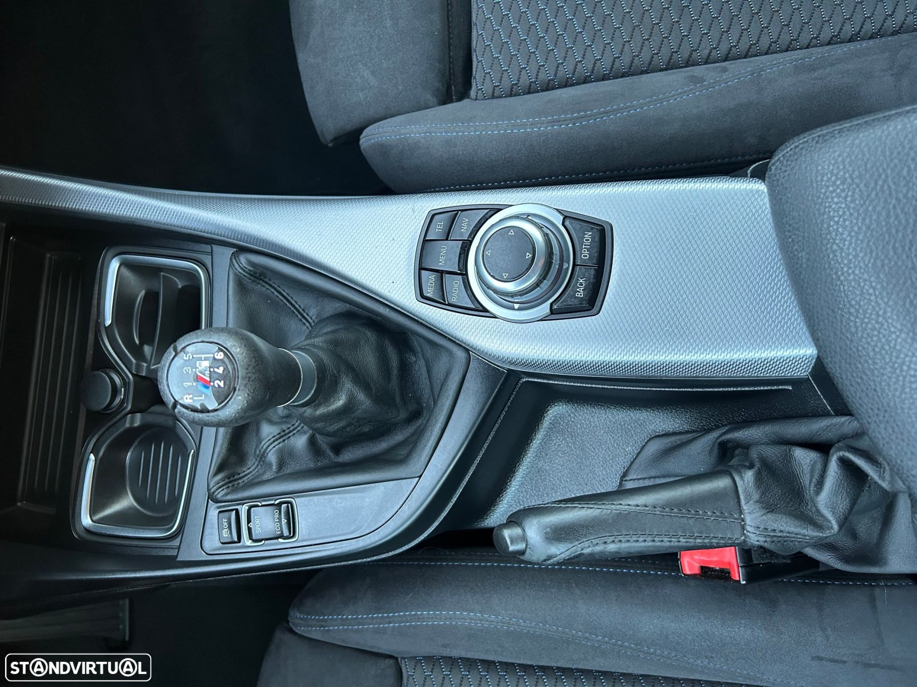BMW 118 d Pack M - 24