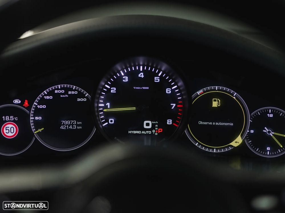 Porsche Panamera Sport Turismo 4 E-Hybrid Edition 10 Anos - 17