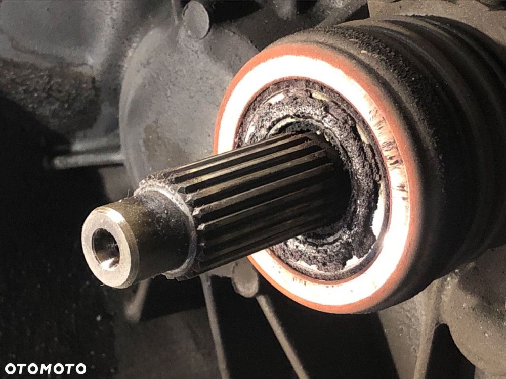 SKRZYNIA BIEGÓW  RENAULT MEGANE III liftback (BZ0/1_, B3_) 2008 - 2022 1.6 16V (BZ1B, BZ1H) 81 kW - 3