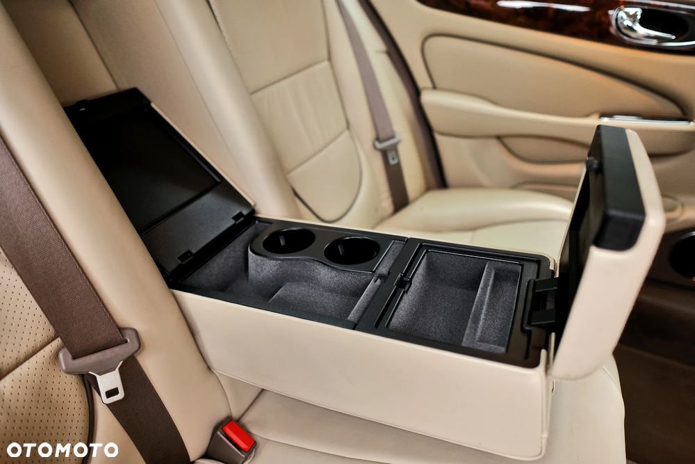 Jaguar XJ XJ8 4.2 LWB High - 19