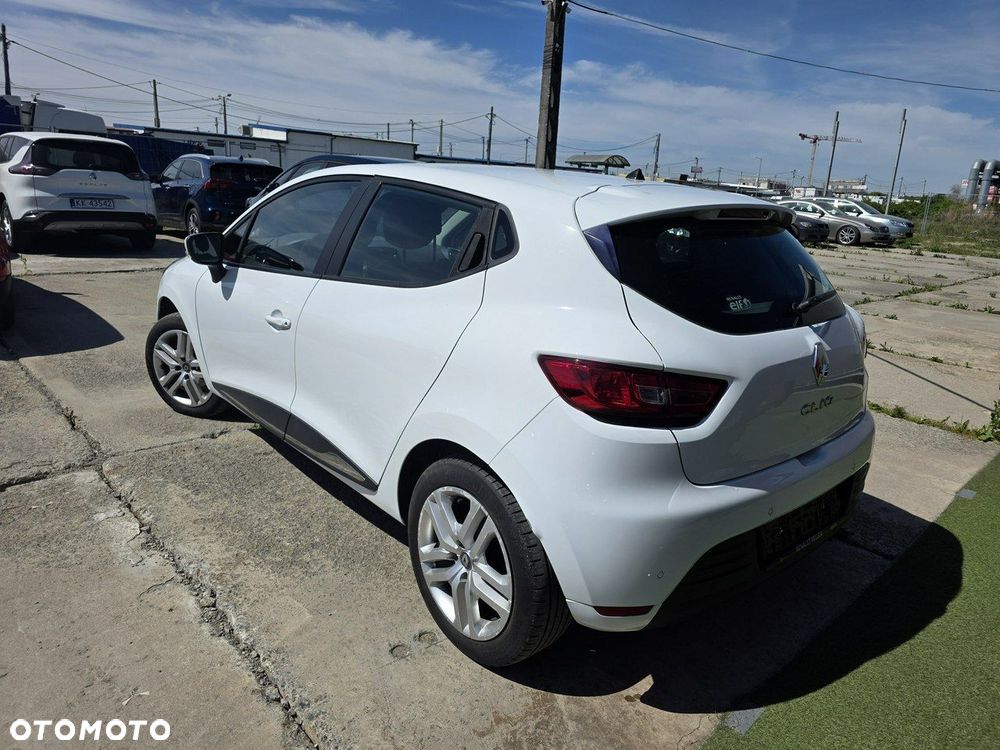 Renault Clio - 7