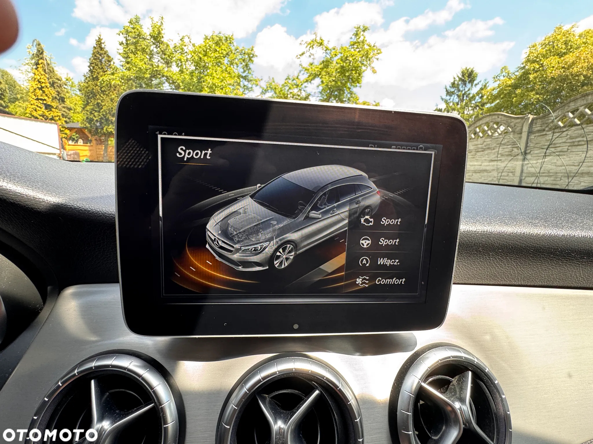 Mercedes-Benz CLA Shooting Brake 180 7G-DCT AMG Line - 16