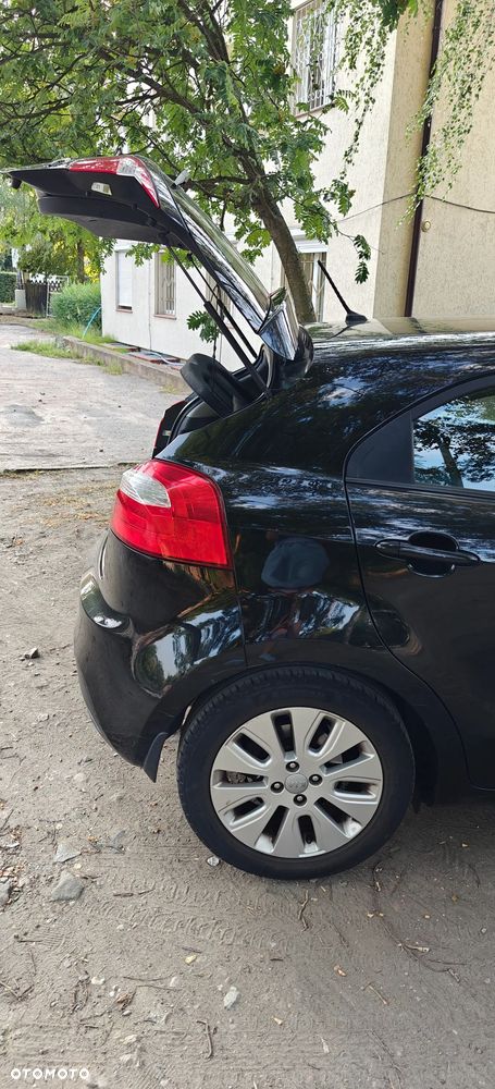 Kia Rio - 9