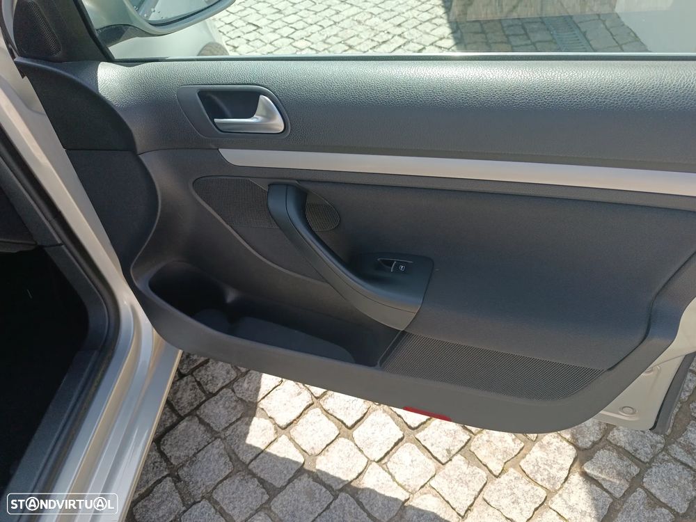 VW Golf Variant 1.6 TDi Highline - 10
