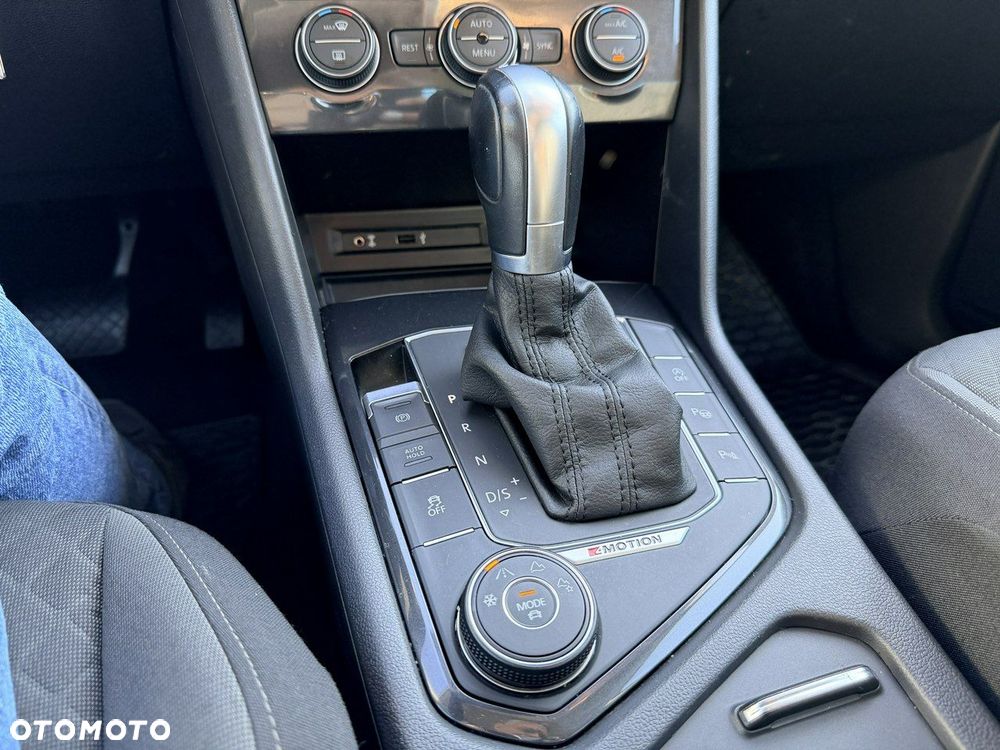 Volkswagen Tiguan - 27