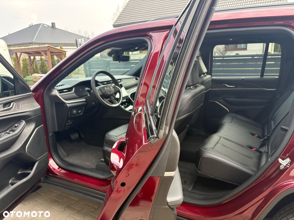 Jeep Grand Cherokee - 15