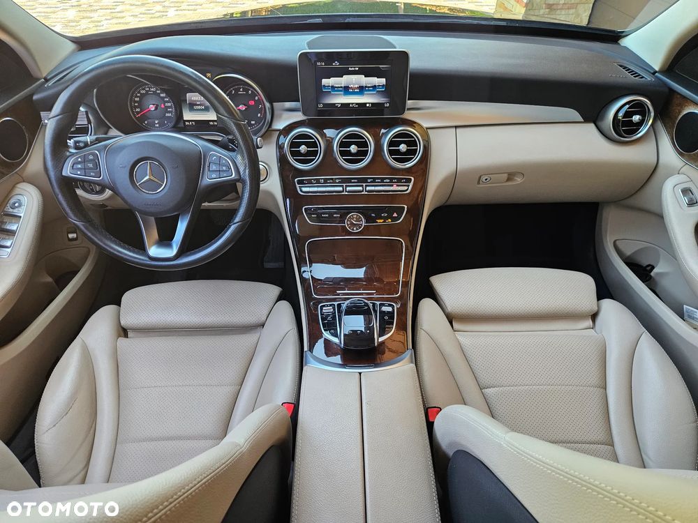 Mercedes-Benz Klasa C 200 4-Matic 9G-TRONIC - 22