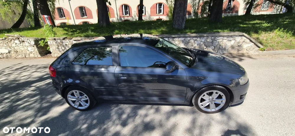 Audi A3 3-drzwiowe 1.6 TDI DPF Attraction - 7