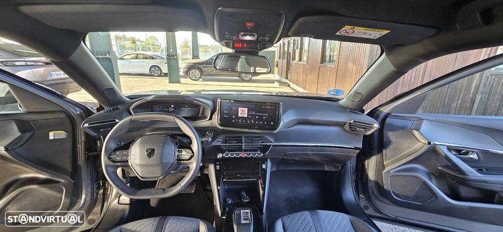 Peugeot e-2008 Allure - 20