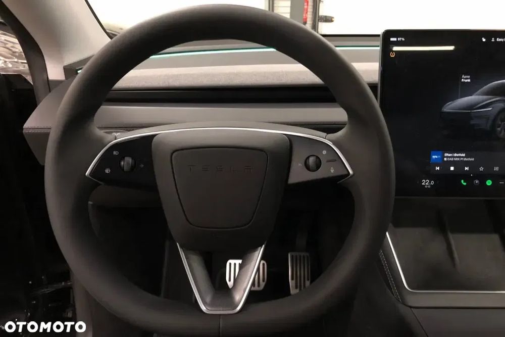 Tesla Model Y Premium Long Range RWD - 12
