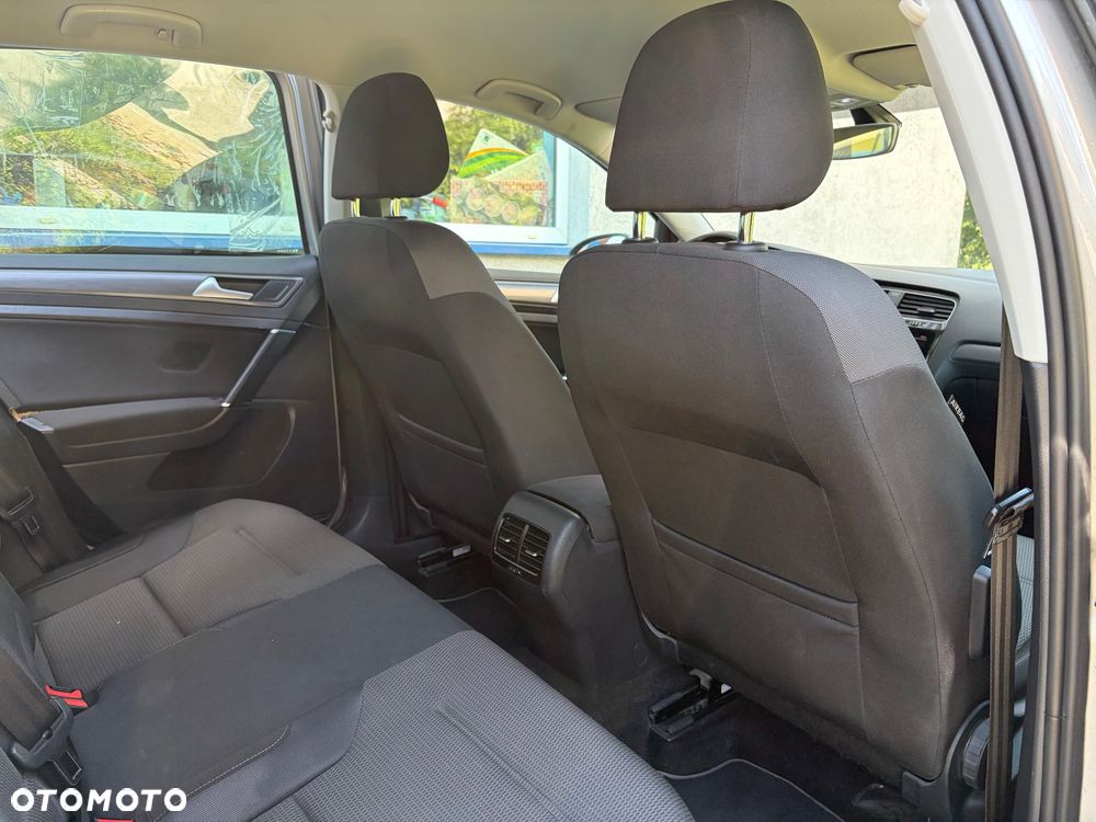 Volkswagen Golf e-Golf - 19