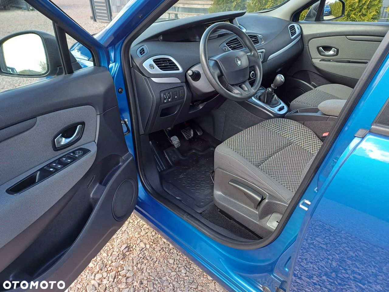 Renault Scenic 1.6 16V 110 Expression - 13