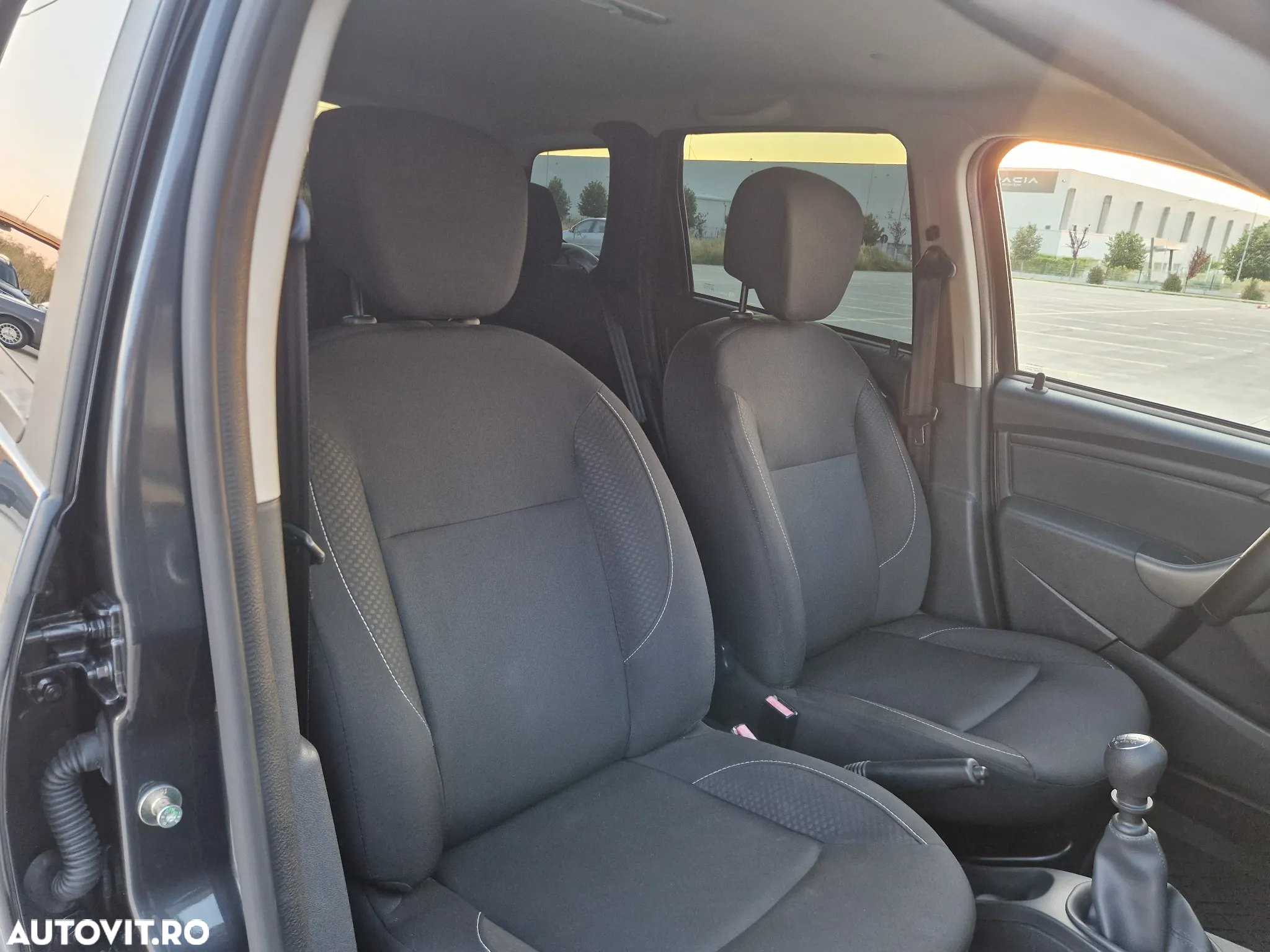 Dacia Duster 1.5 dCi 4x2 Laureate - 9