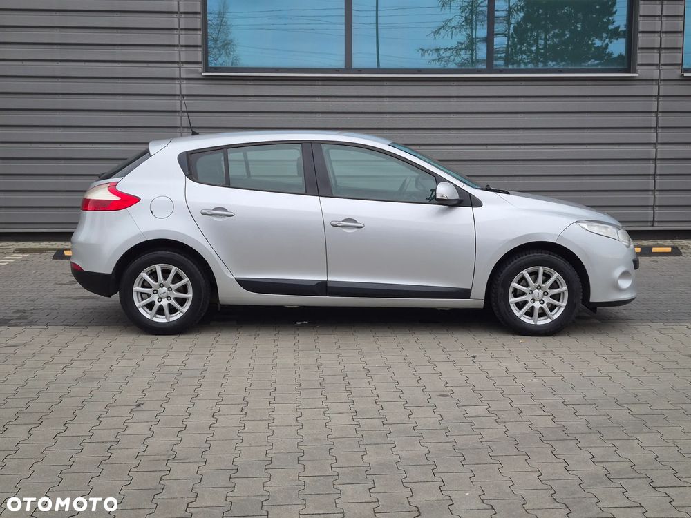 Renault Megane 1.6 16V Confort Expression - 12