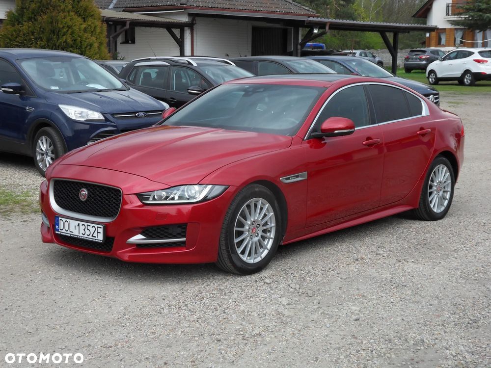 Jaguar XE E-Performance Pure - 1