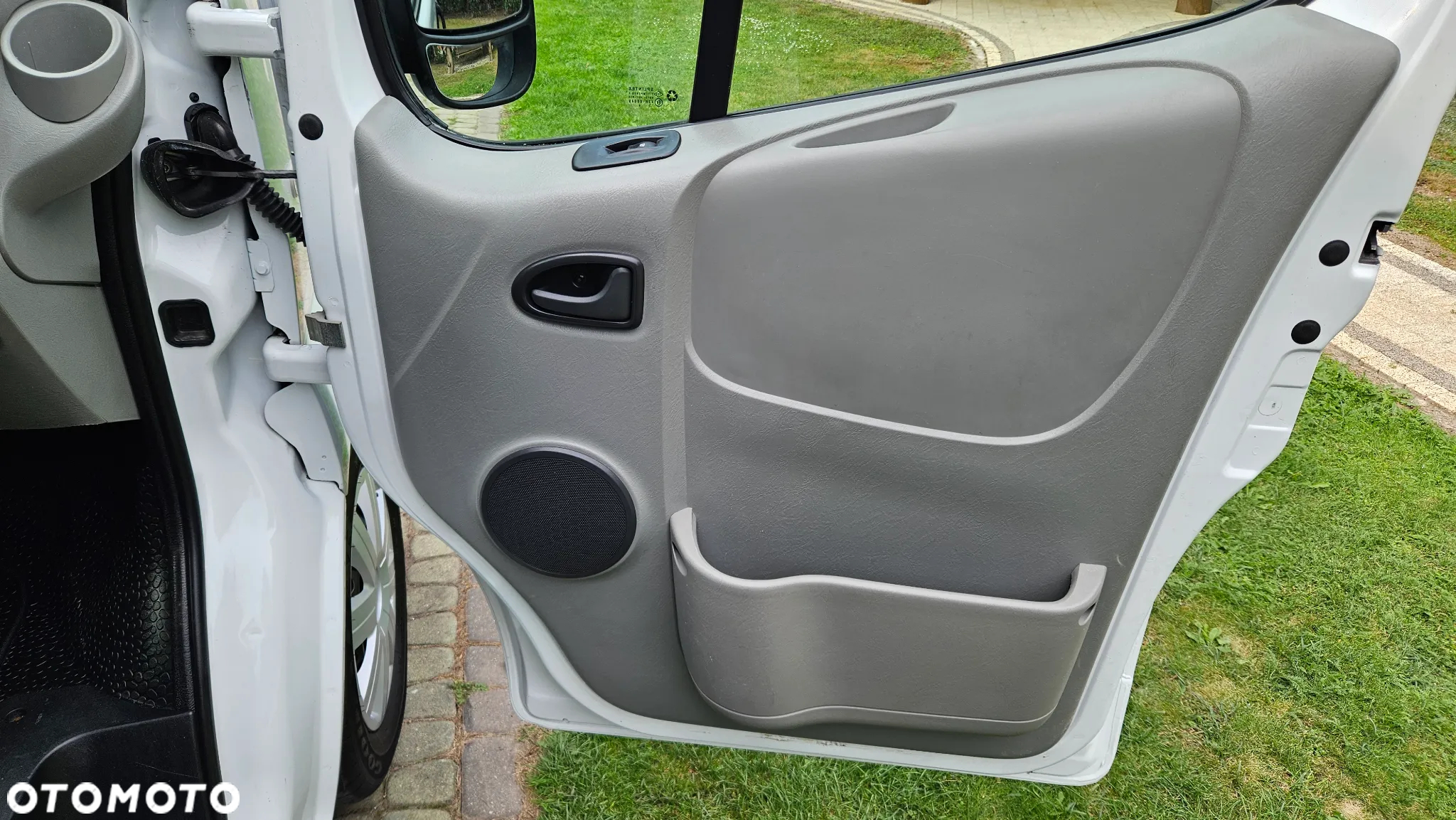 Renault Trafic 2,0 DCI - 27