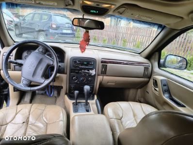 Jeep Grand Cherokee 4.0 Laredo - 18