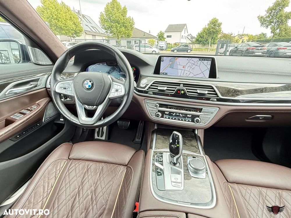 BMW Seria 7 740d xDrive MHEV - 18