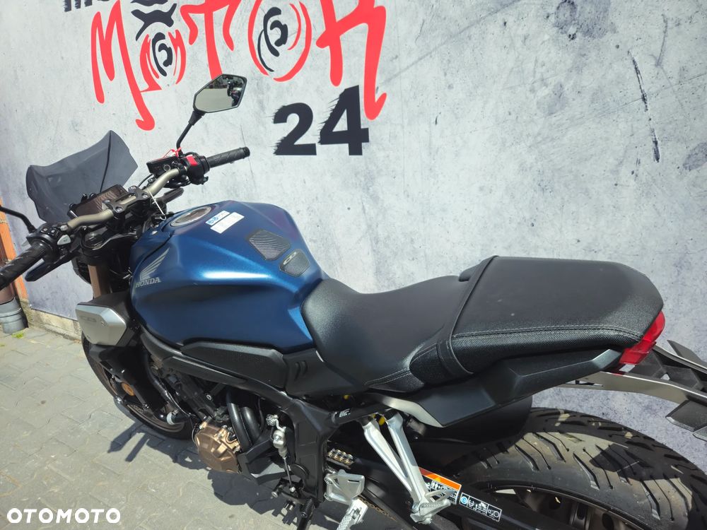 Honda CB - 16