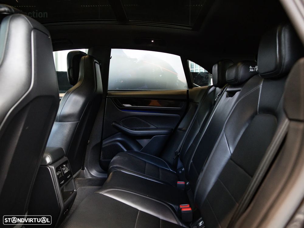 Porsche Macan Electric - 26