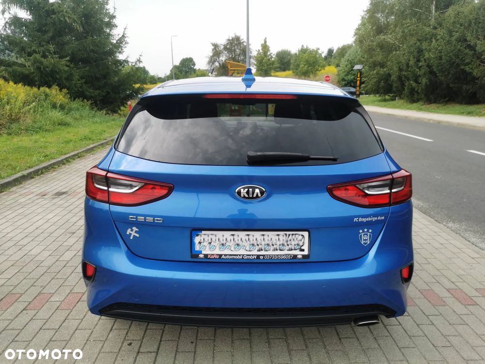 Kia Ceed 1.4 L - 5