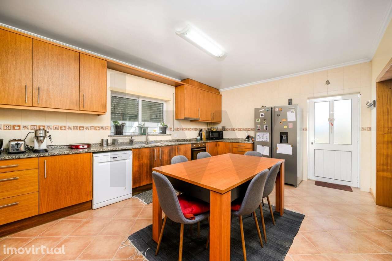 Moradia T4 à Venda em Anadia – Espaço, Luz Natural e Conforto para - Grande imagem: 4/42